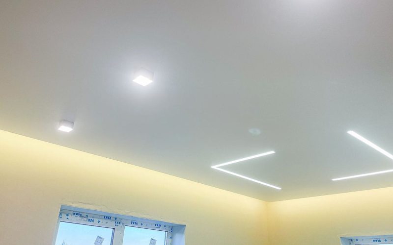 Натяжной потолок в детской 15 м2