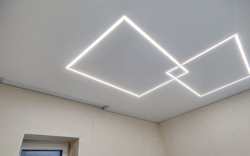 Натяжной потолок в детской 14 м2