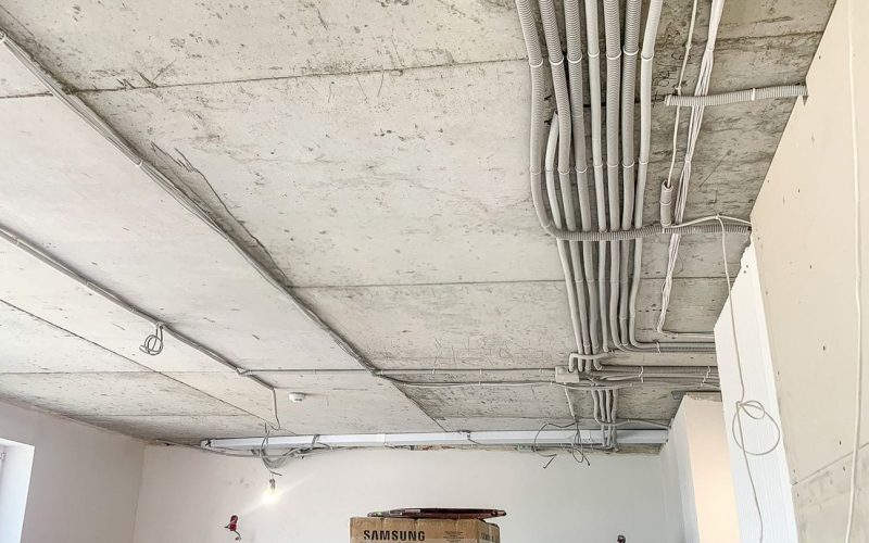 Натяжной потолок в квартире 54 м2