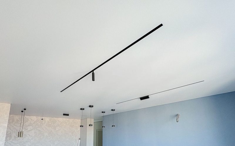 Натяжной потолок в квартире 31 м2