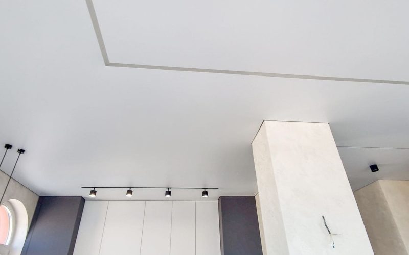 Натяжной потолок в квартире 36 м2