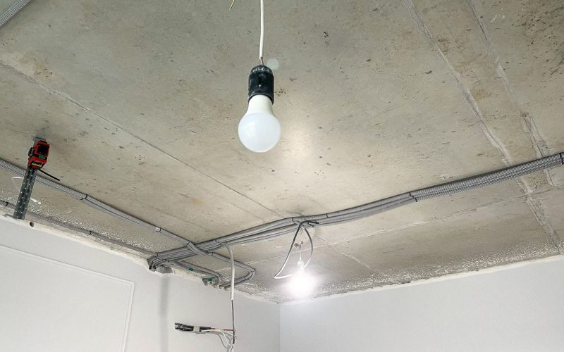 Натяжной потолок в спальне 12 м2