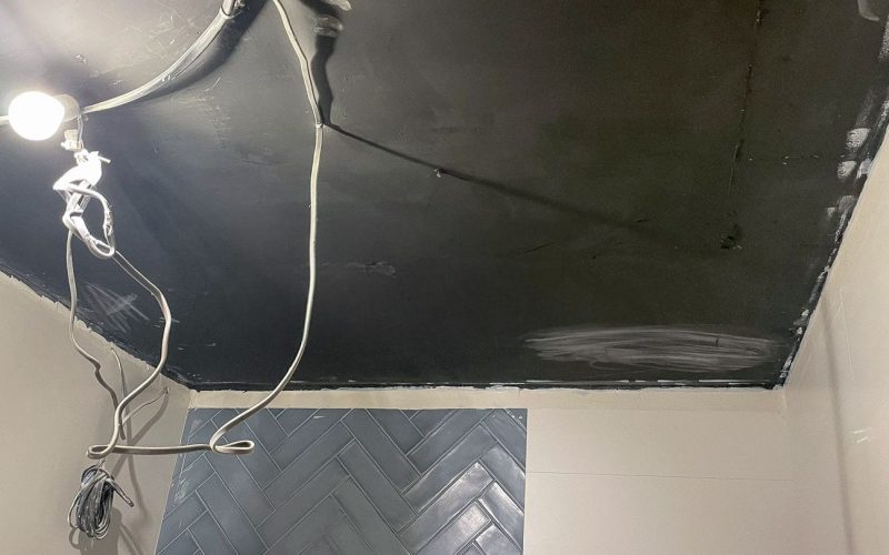 Натяжной потолок в ванной 4 м2