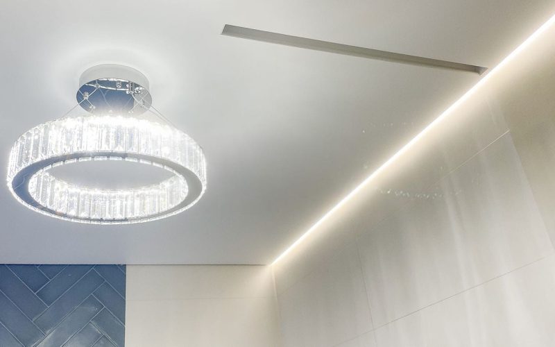 Натяжной потолок в ванной 4 м2